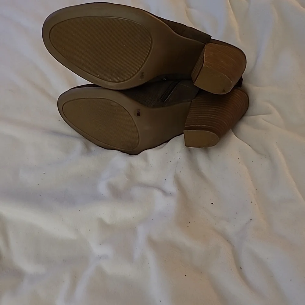 Sole Society Size 11 B Brown Suede Leather Ankle Booties - Picture 8 of 10